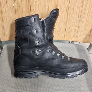 Resoling hiking boots