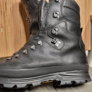 Resoling hiking boots