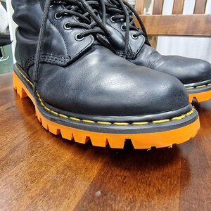 Doc Martens -omstødning